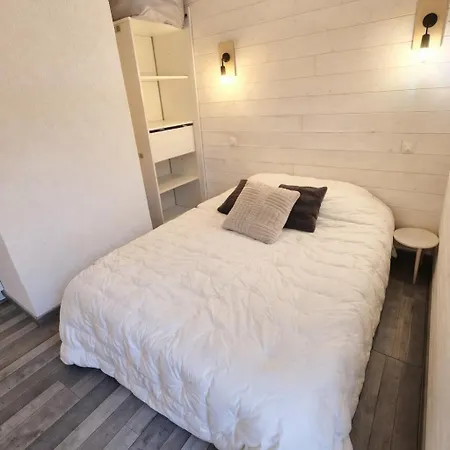 Cozy One-bedroom With Veranda And Parking Appartement