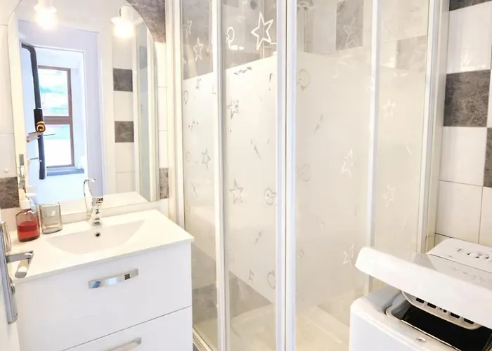 Lejlighed Cozy One-bedroom With Veranda And Parking *